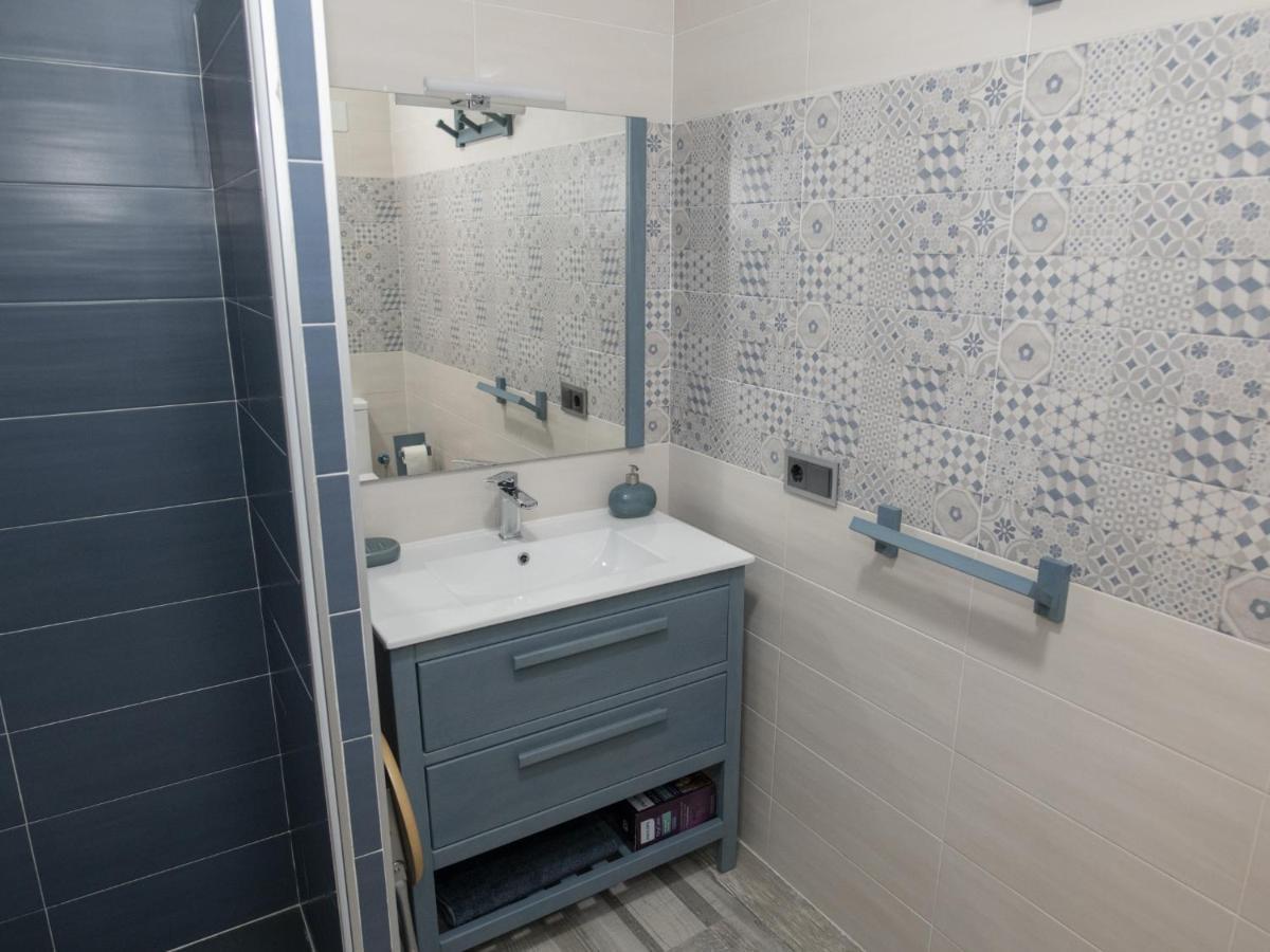 Elegante Apartamento Para 5 En El Centro De Caceres Con Wifi Екстериор снимка
