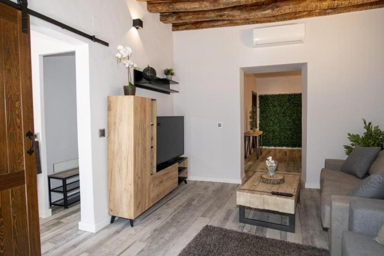 Elegante Apartamento Para 5 En El Centro De Caceres Con Wifi Екстериор снимка
