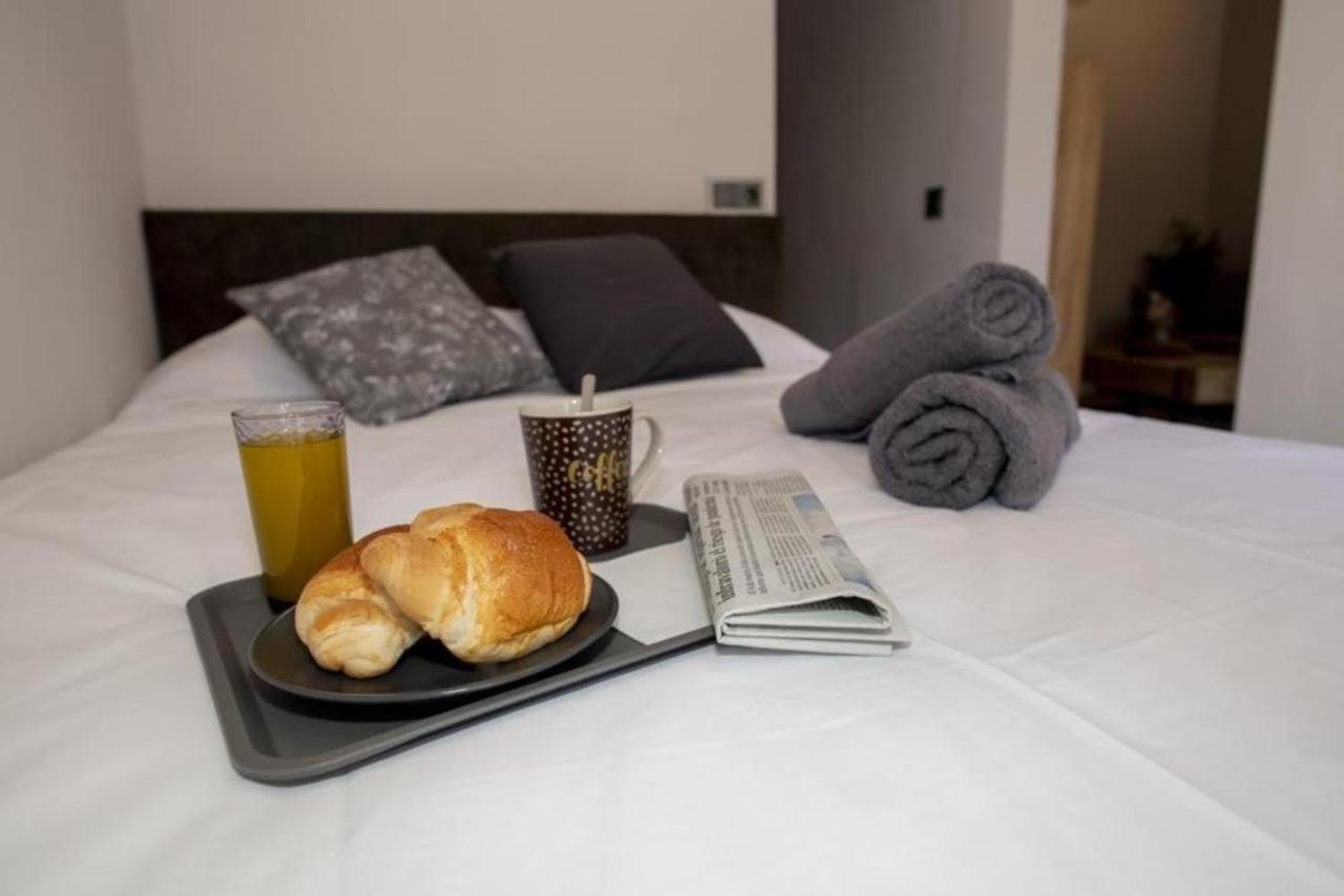 Elegante Apartamento Para 5 En El Centro De Caceres Con Wifi Екстериор снимка